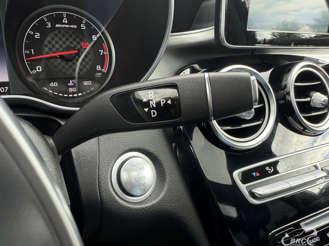 Mercedes-Benz C450 | 32