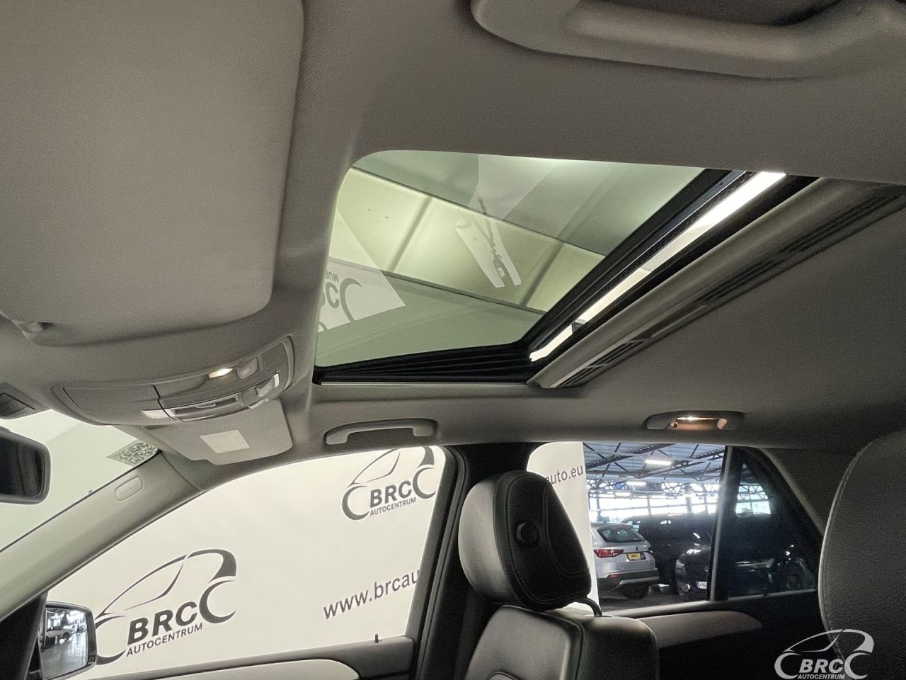 Mercedes-Benz ML350 | 24