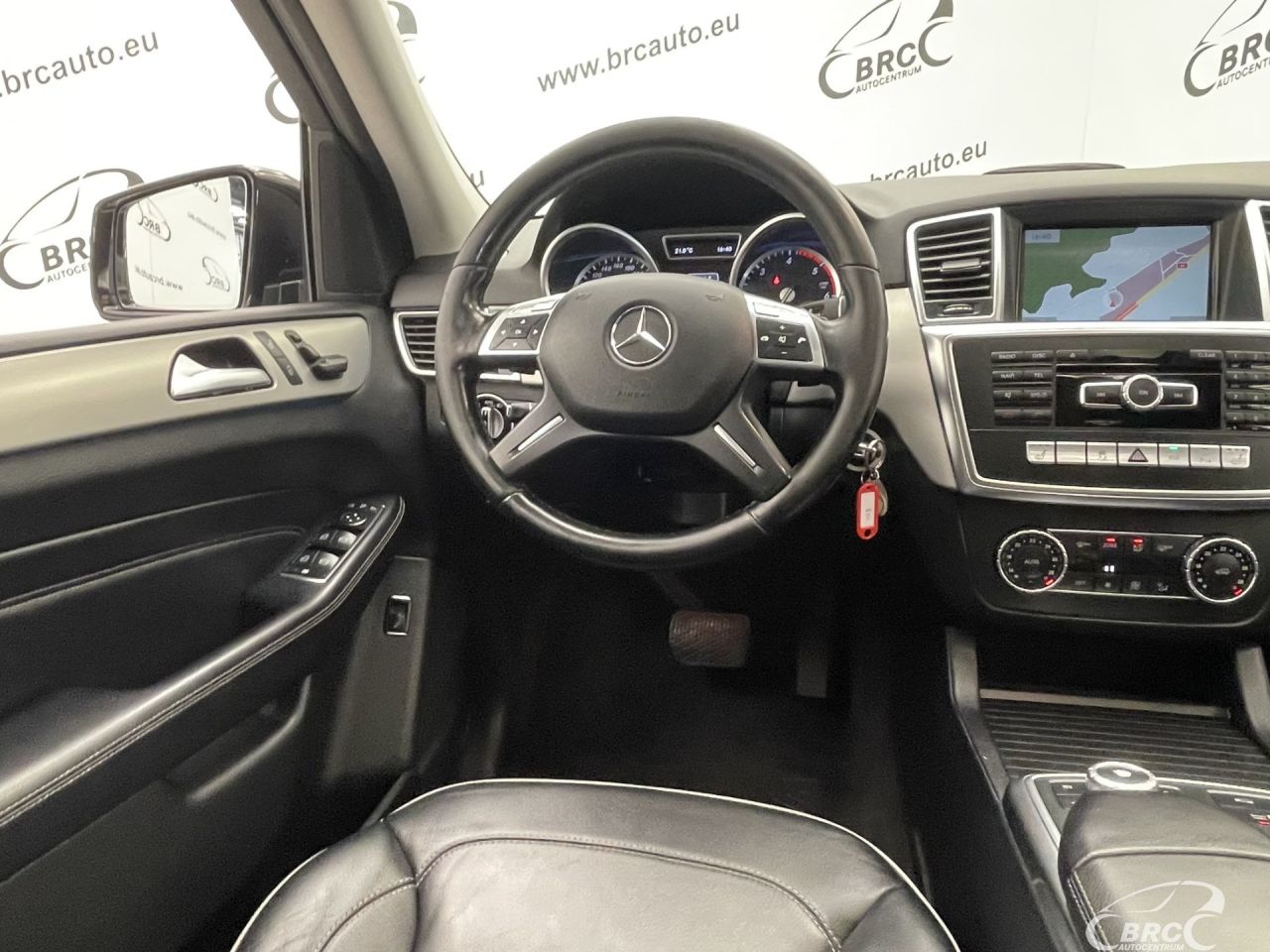 Mercedes-Benz ML350 | 13