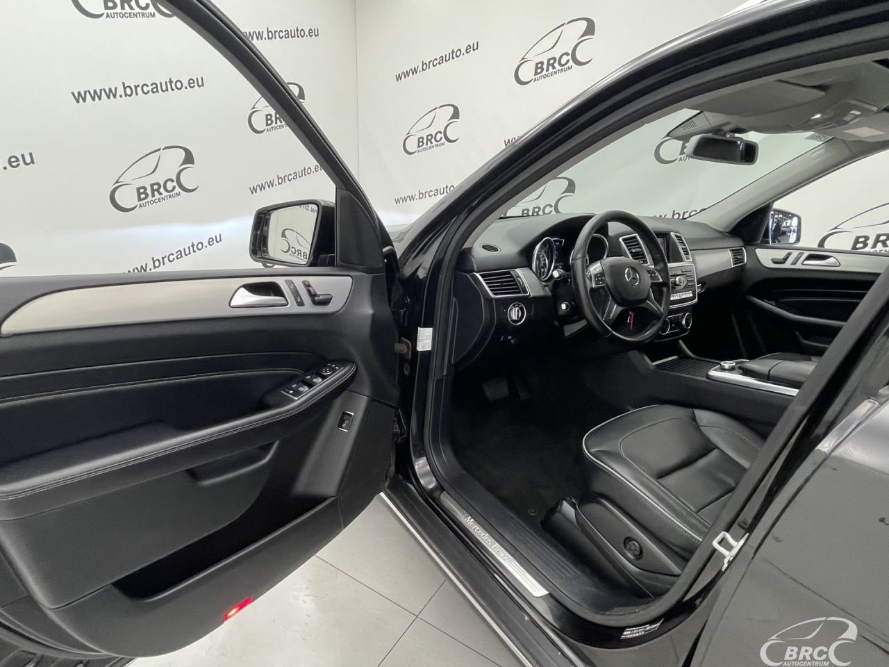 Mercedes-Benz ML350 | 18