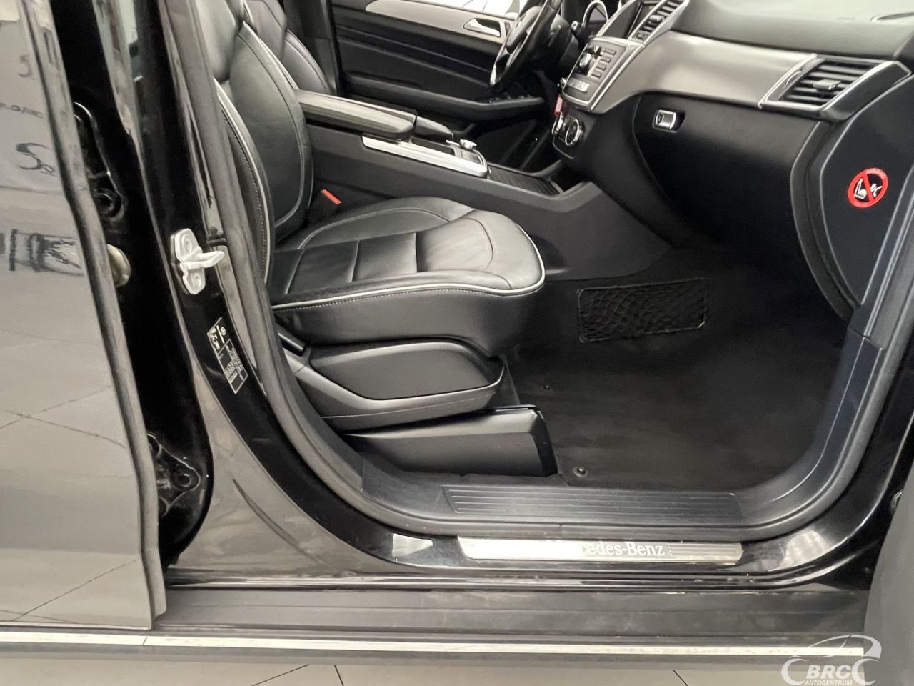 Mercedes-Benz ML350 | 5