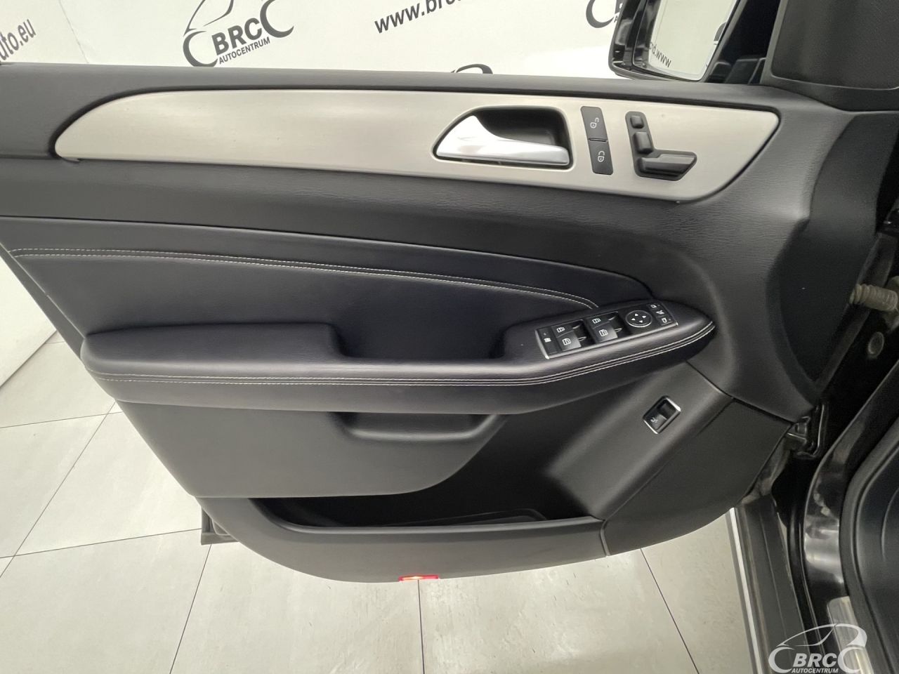 Mercedes-Benz ML350 | 19