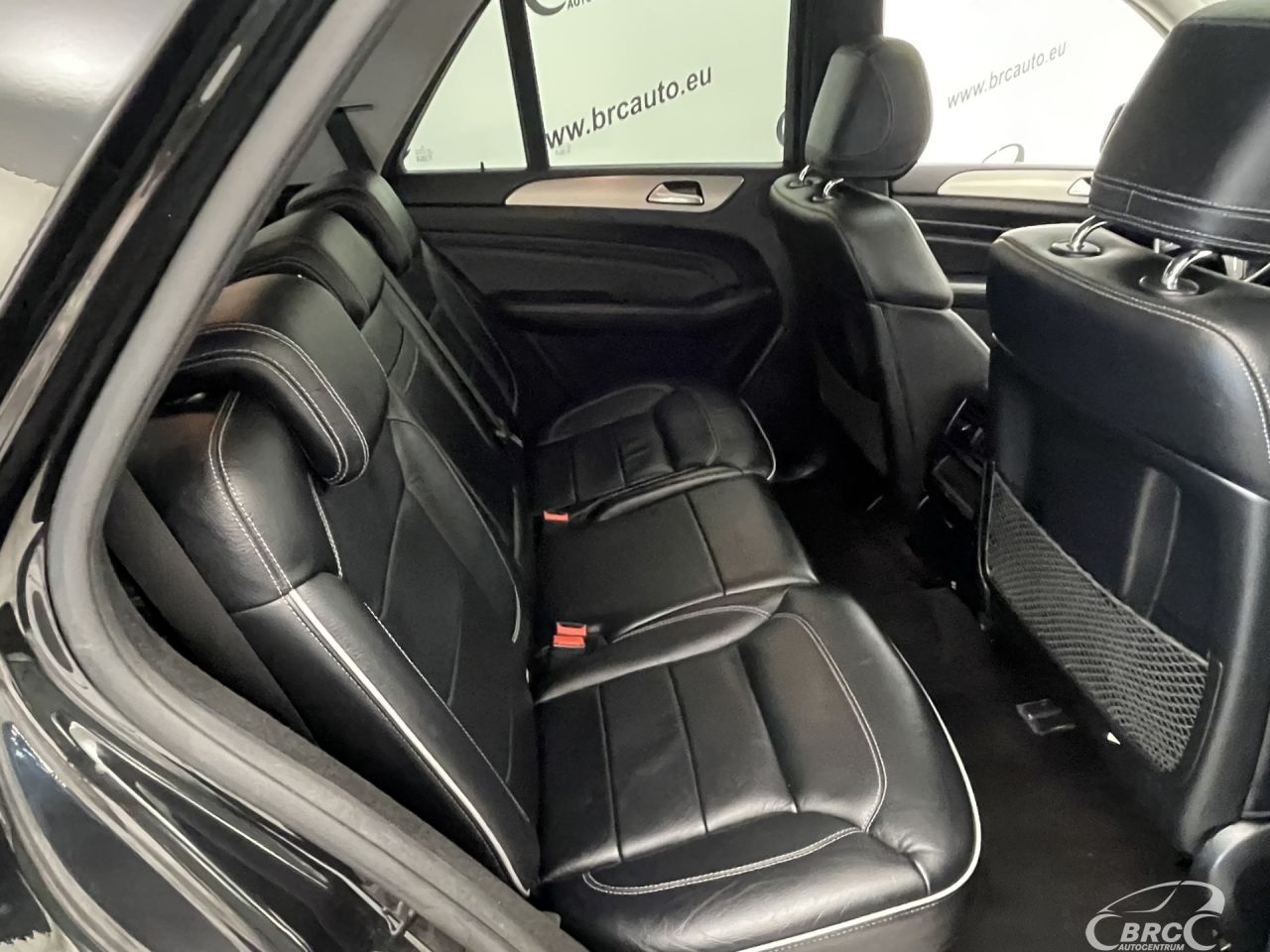 Mercedes-Benz ML350 | 10