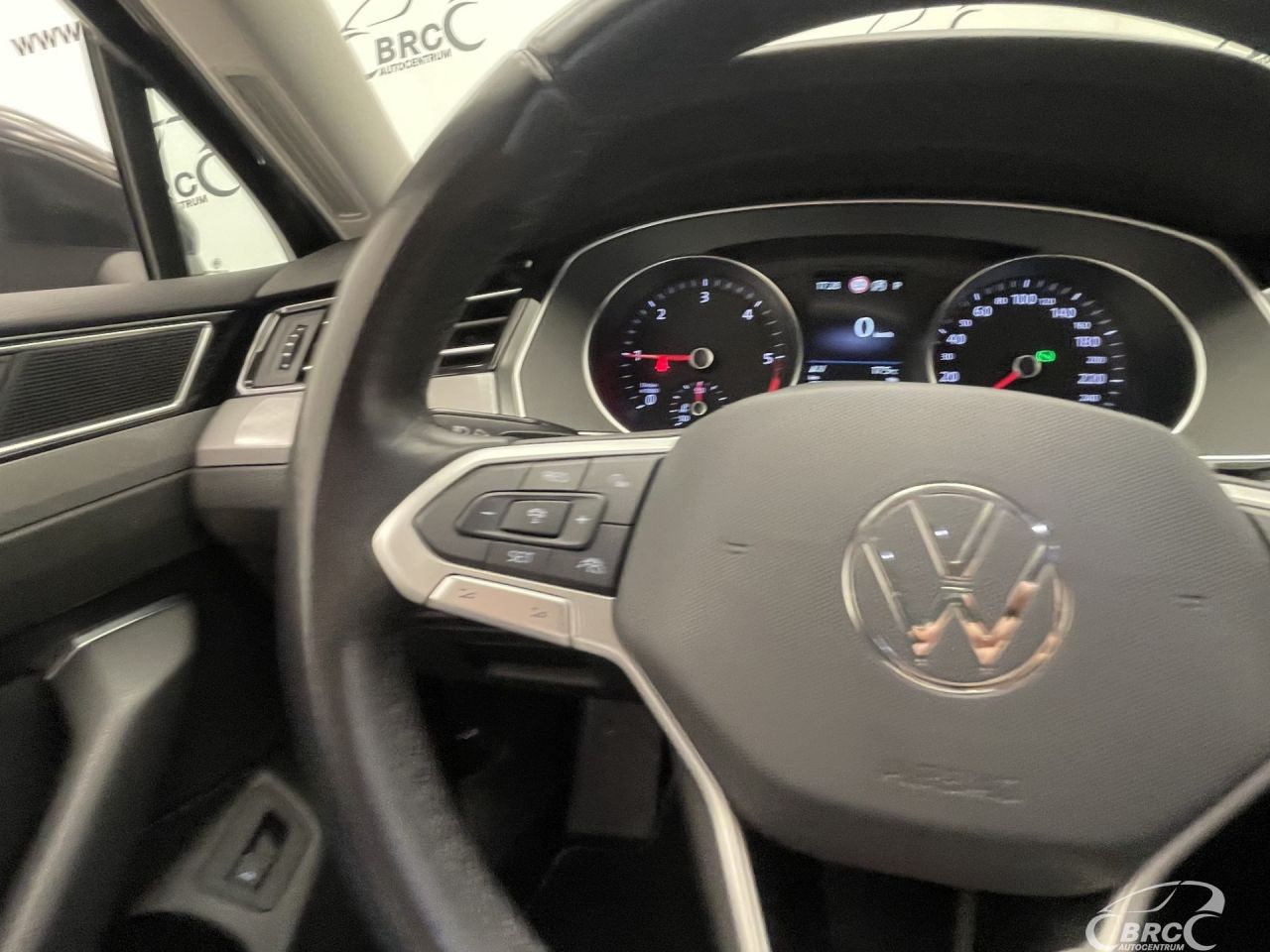 Volkswagen Passat | 29