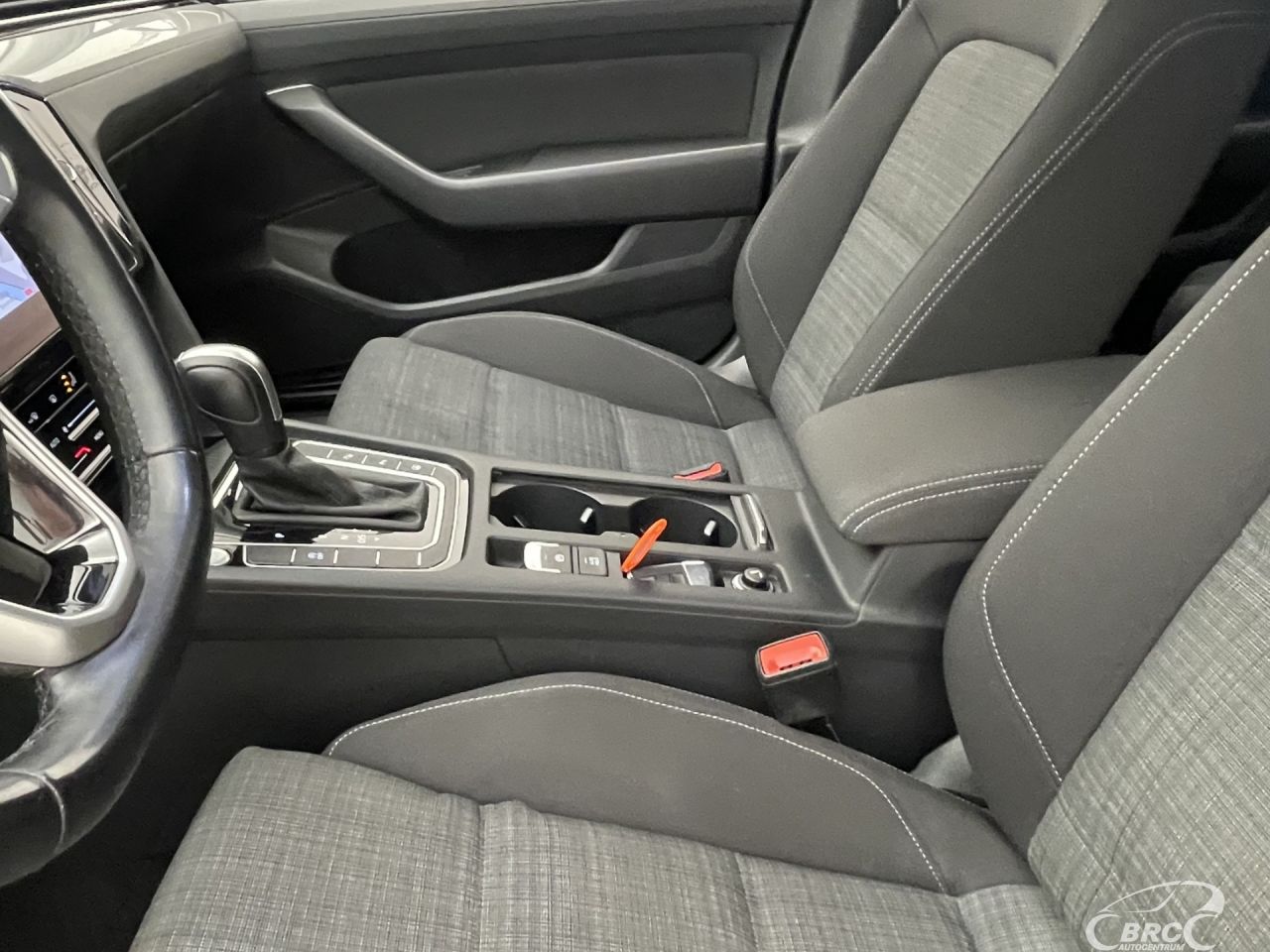 Volkswagen Passat | 24