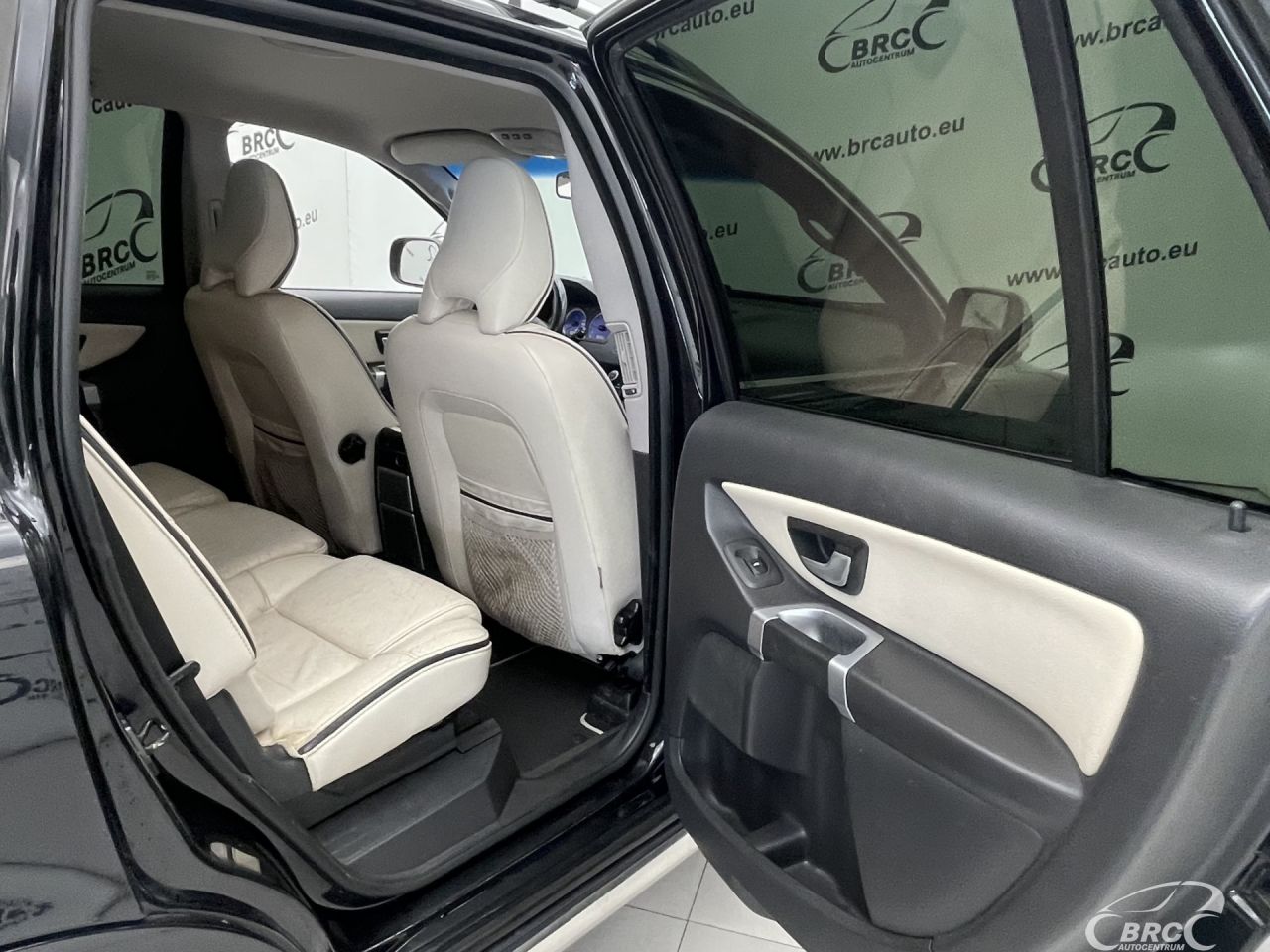 Volvo XC90 | 11