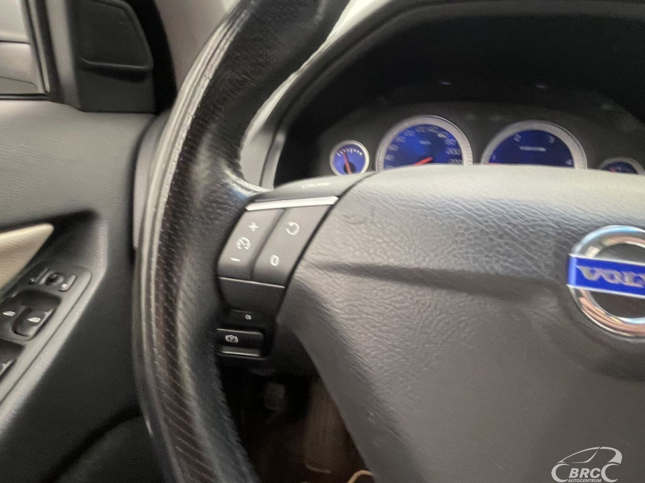 Volvo XC90 | 27