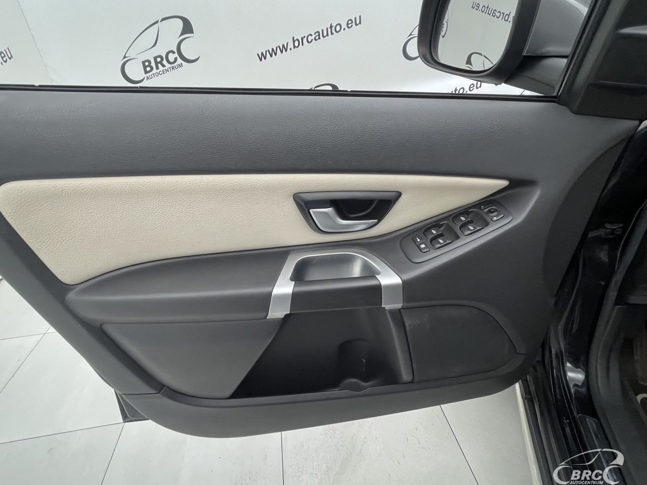 Volvo XC90 | 16