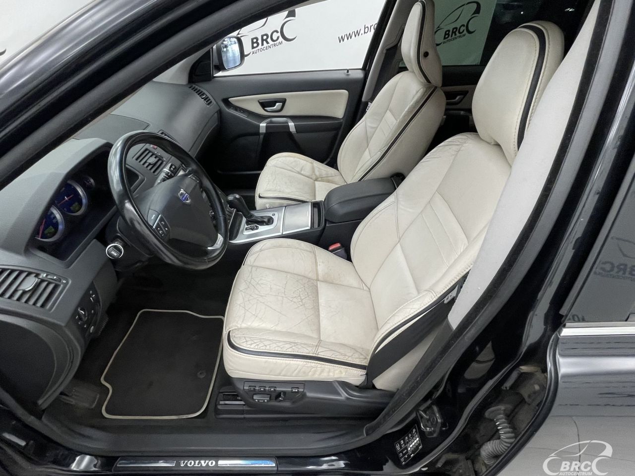 Volvo XC90 | 17