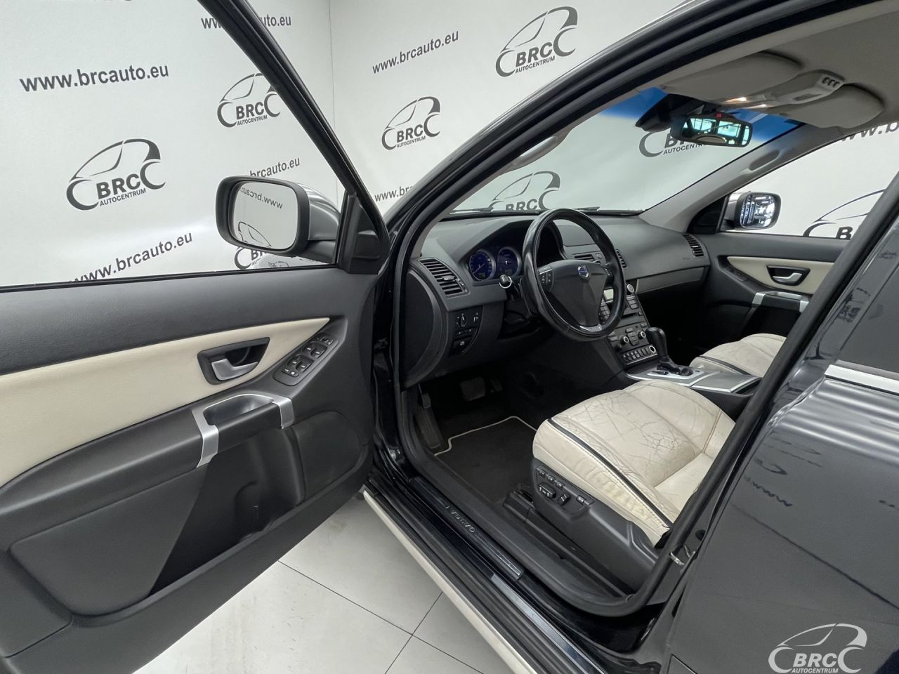 Volvo XC90 | 15