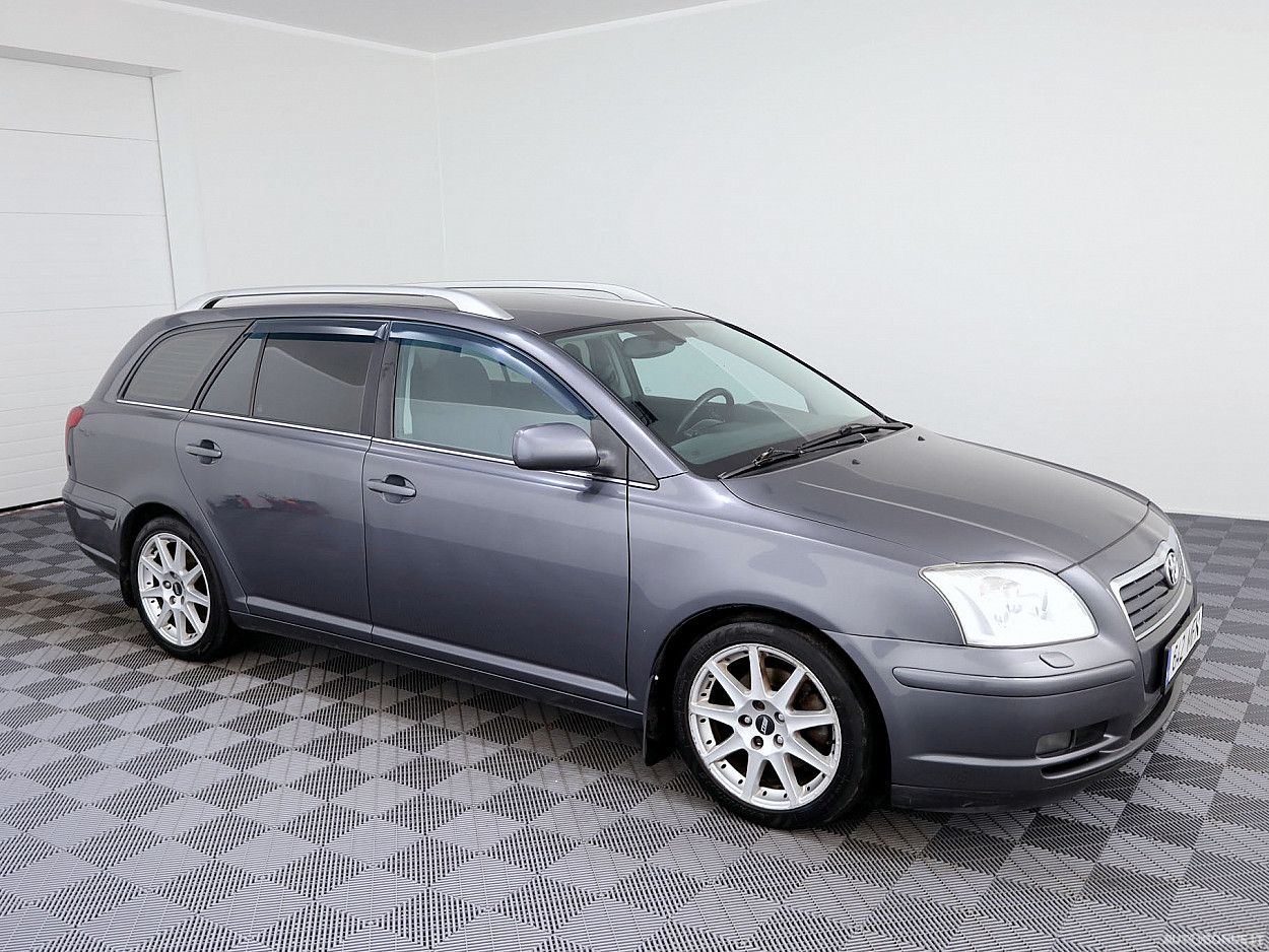 Toyota Avensis, 2.2 l., universal