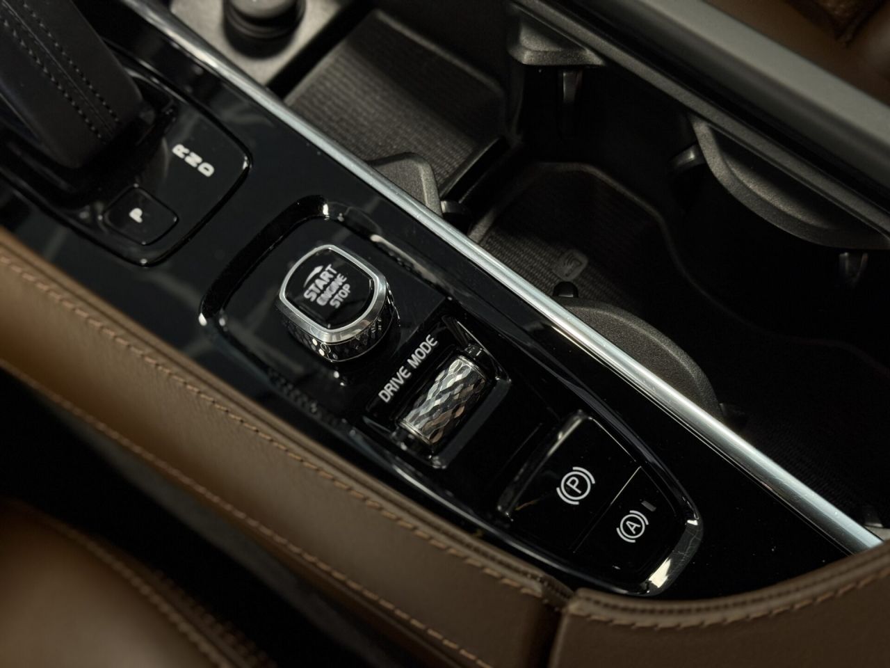 Volvo XC90 | 18