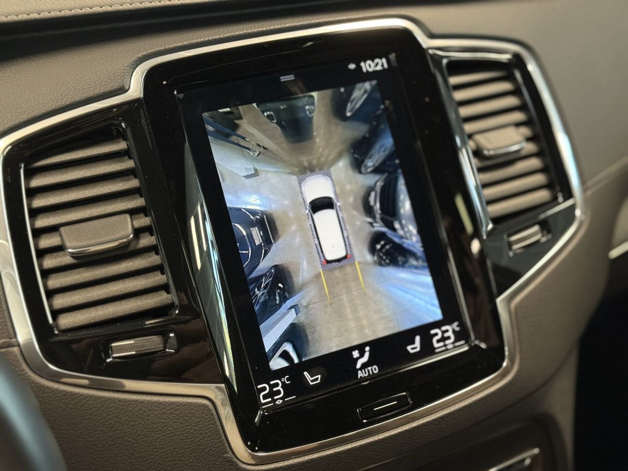 Volvo XC90 | 8