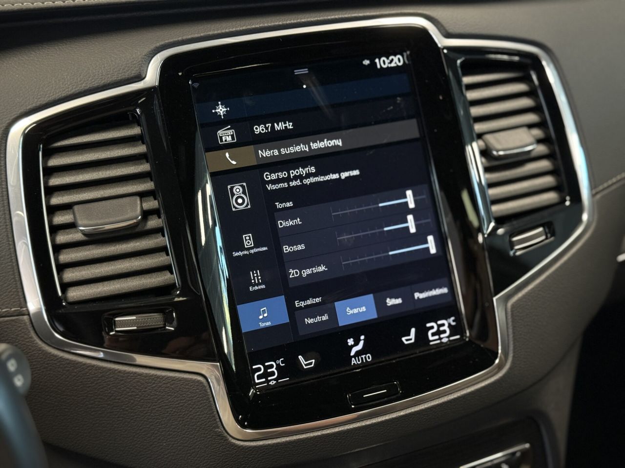 Volvo XC90 | 21