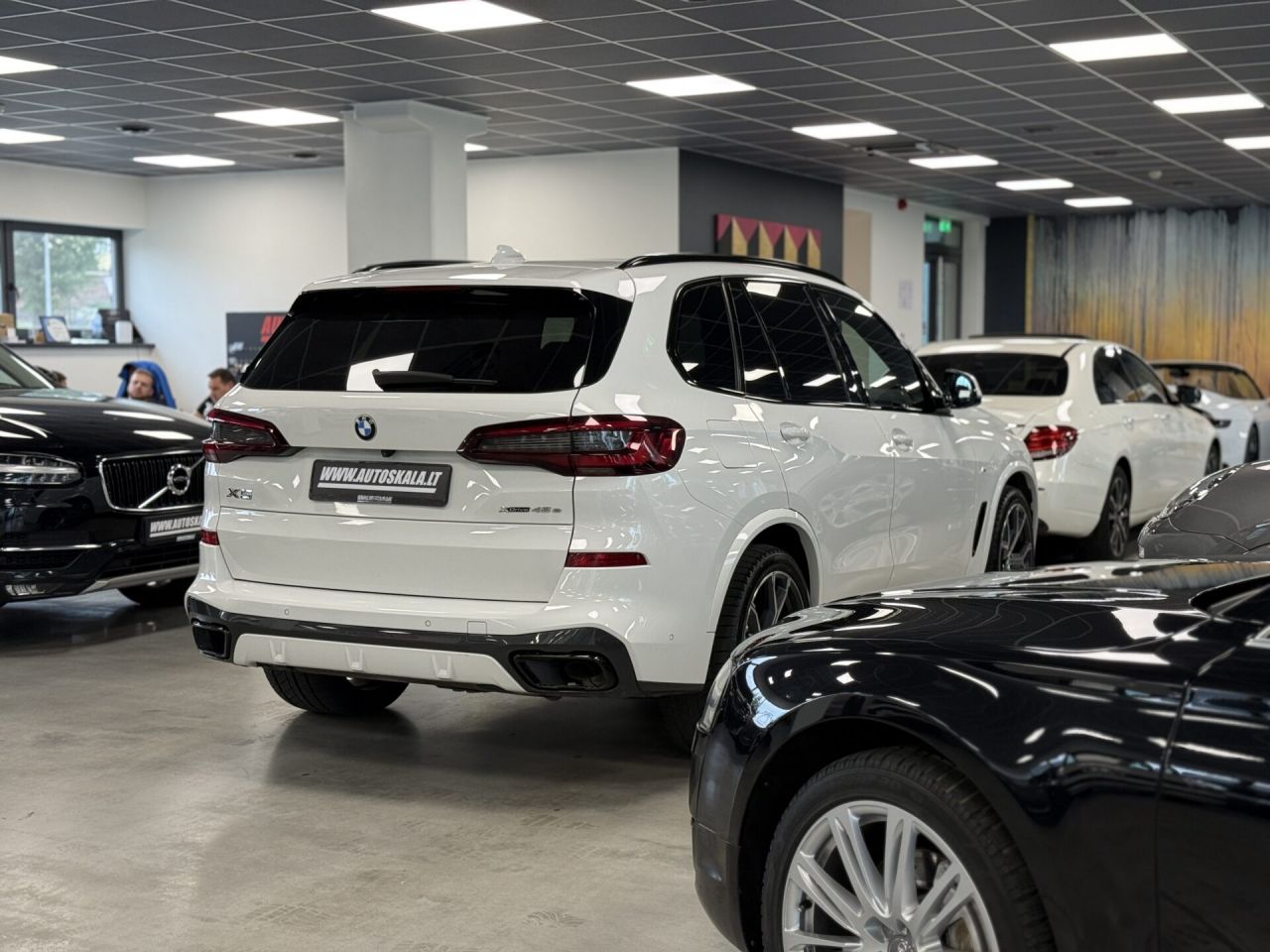 BMW X5 | 28