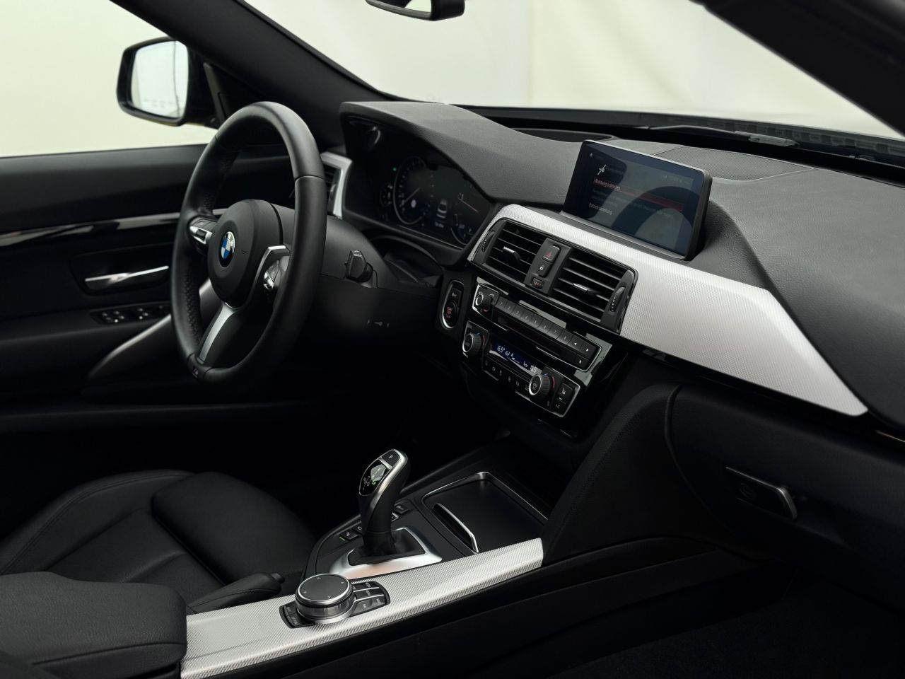 BMW 320 | 11