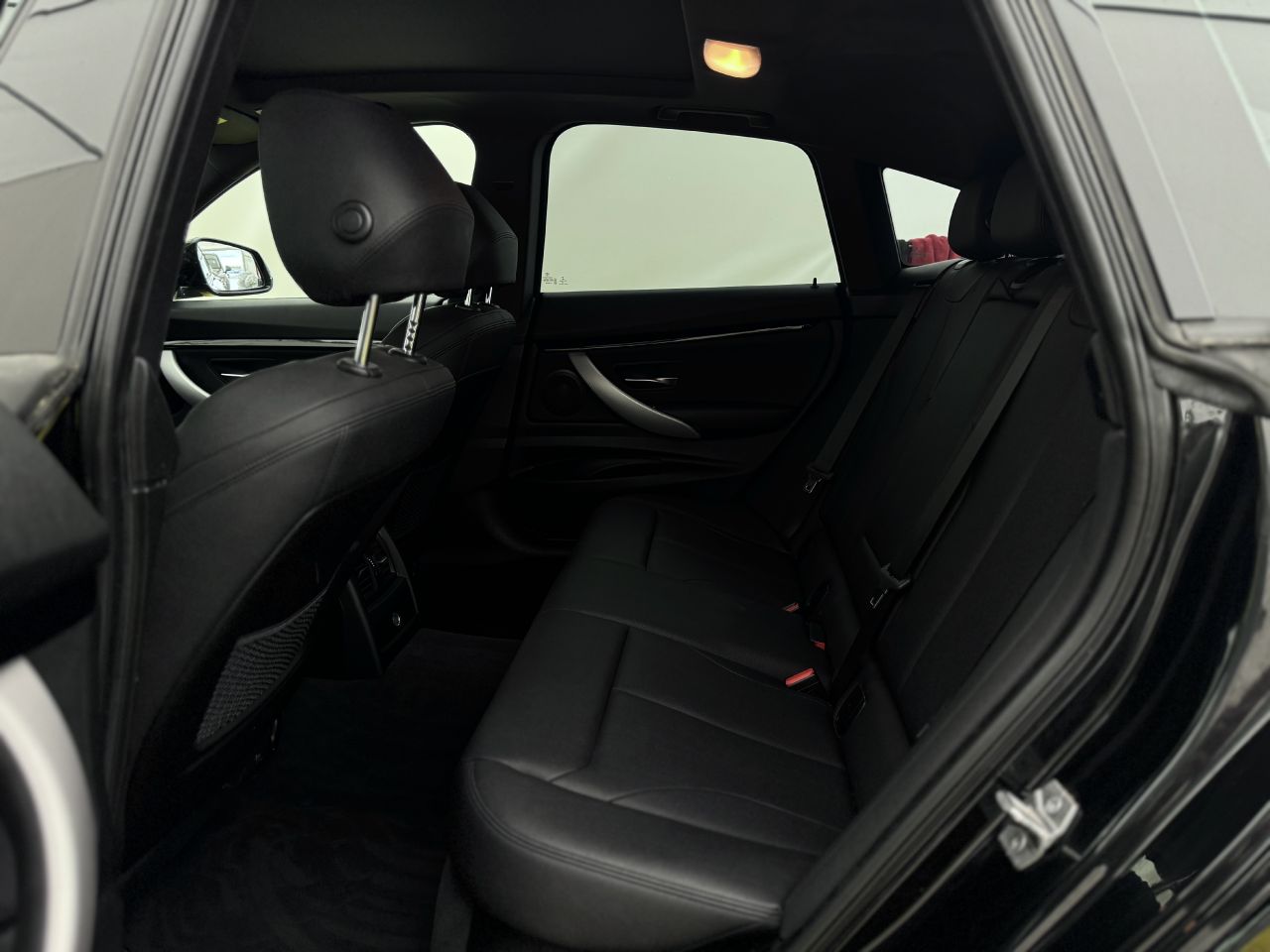 BMW 320 | 8