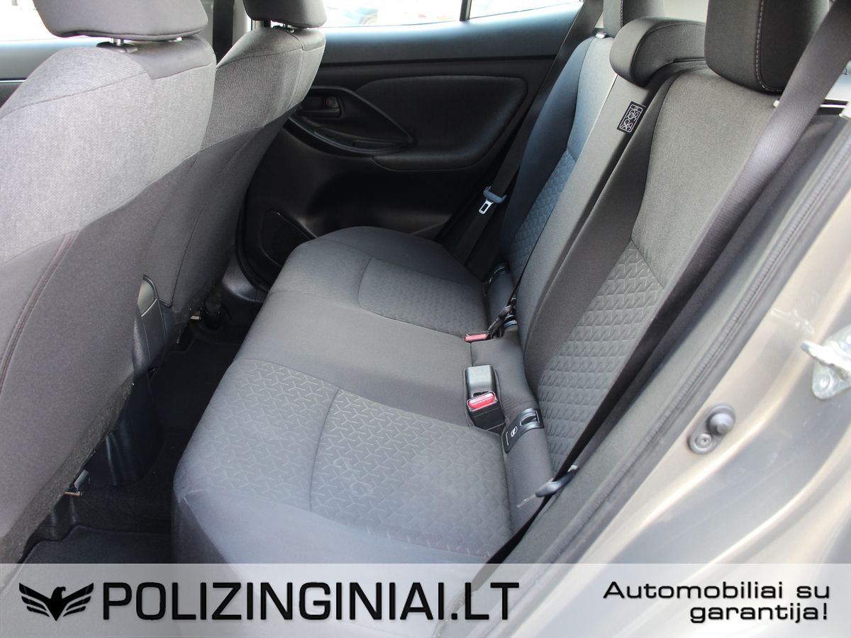 Toyota Yaris | 15