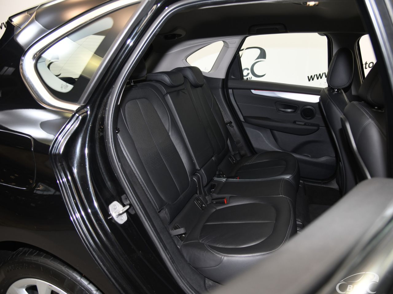 BMW 218 | 8