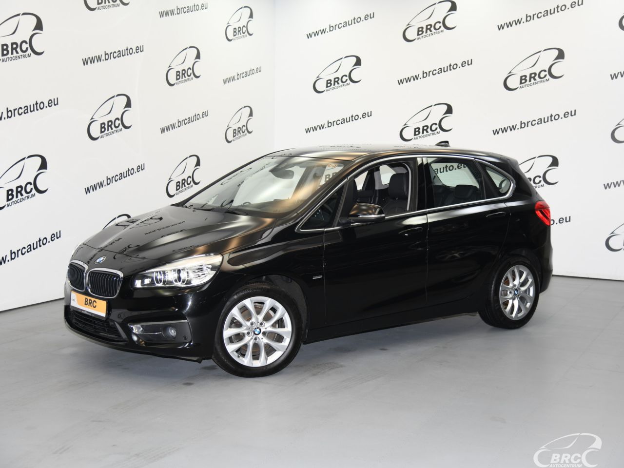 BMW 218, 2.0 l., hečbekas