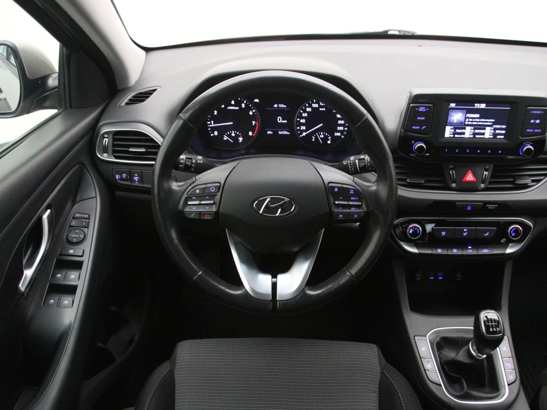 Hyundai i30 | 14
