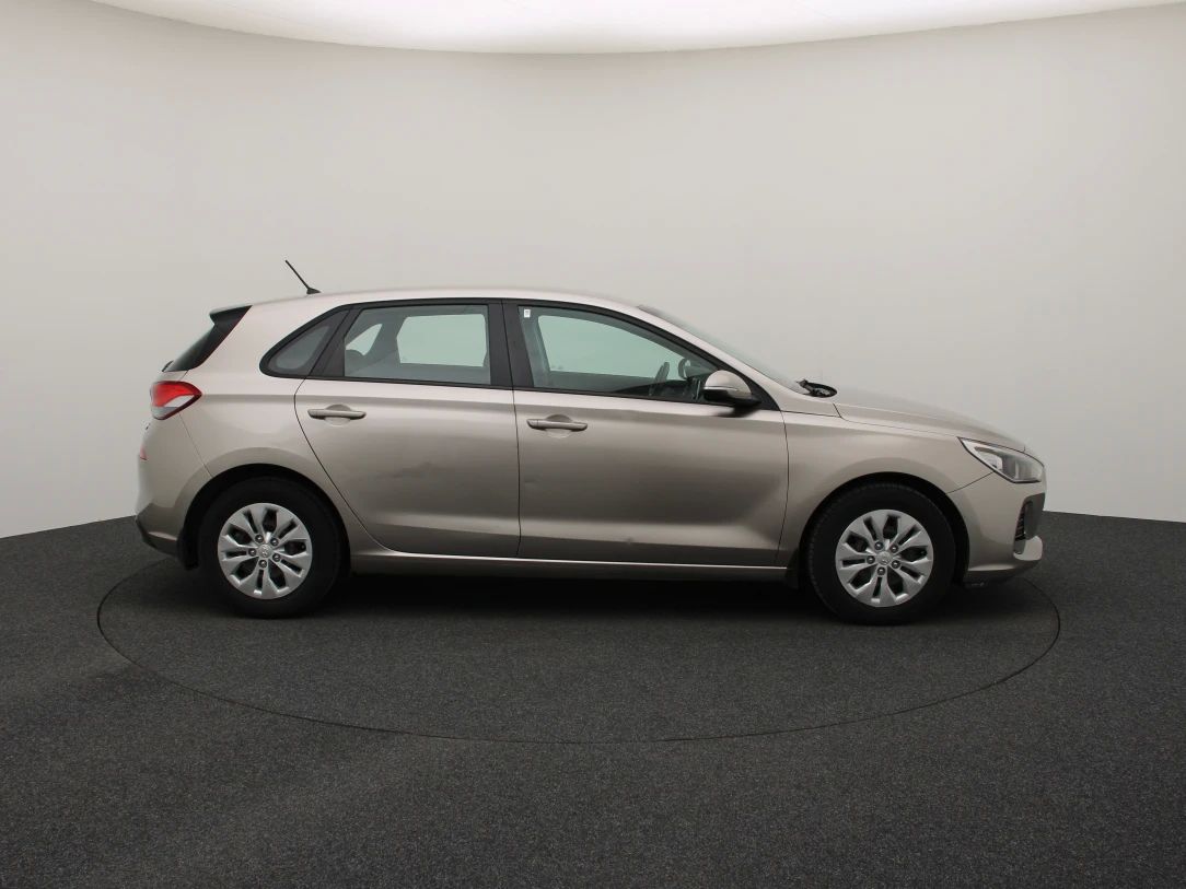 Hyundai i30 | 7