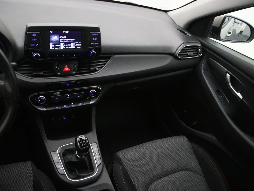 Hyundai i30 | 18