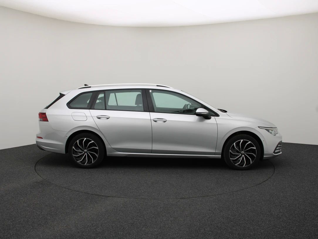 Volkswagen Golf | 8