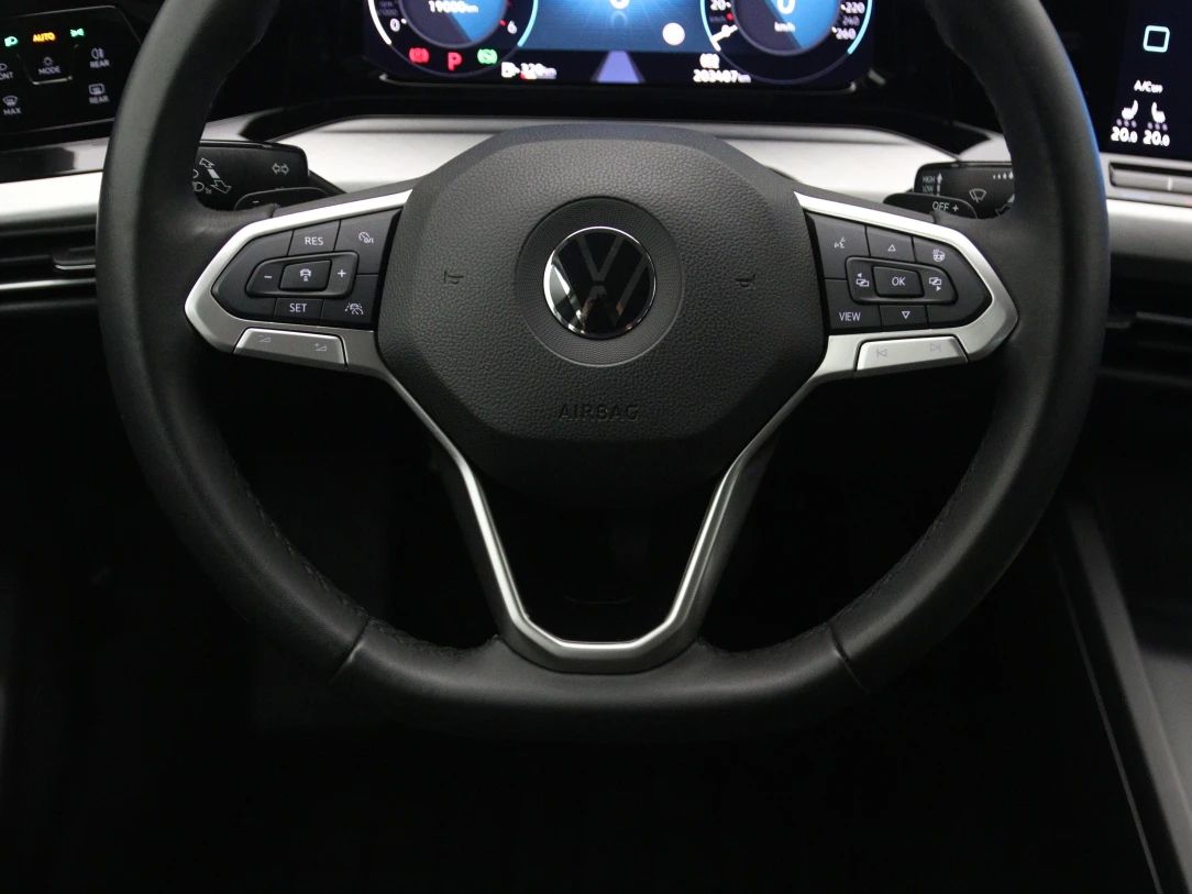 Volkswagen Golf | 17