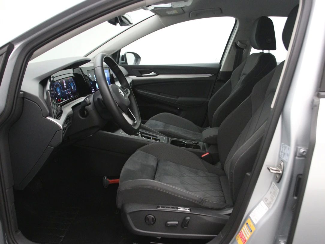 Volkswagen Golf | 3