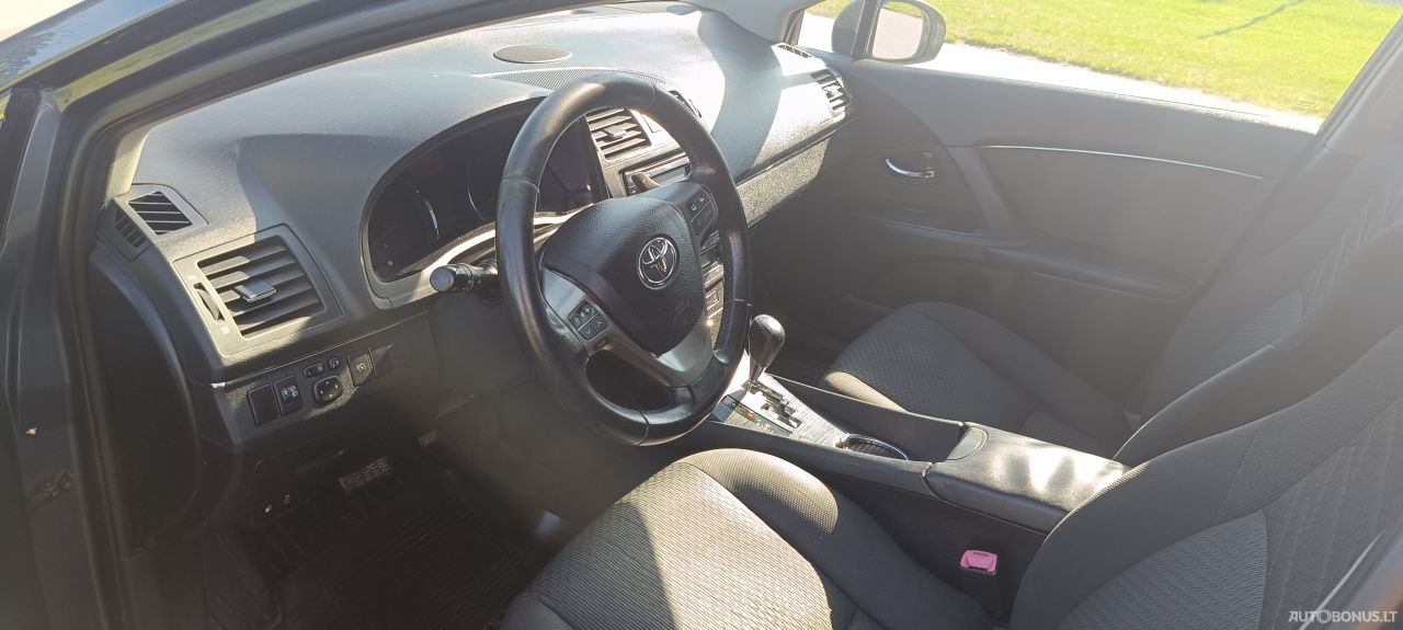 Toyota Avensis | 8