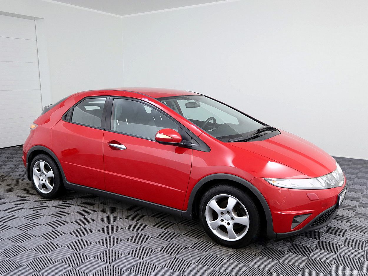 Honda Civic, 1.8 l., hečbekas