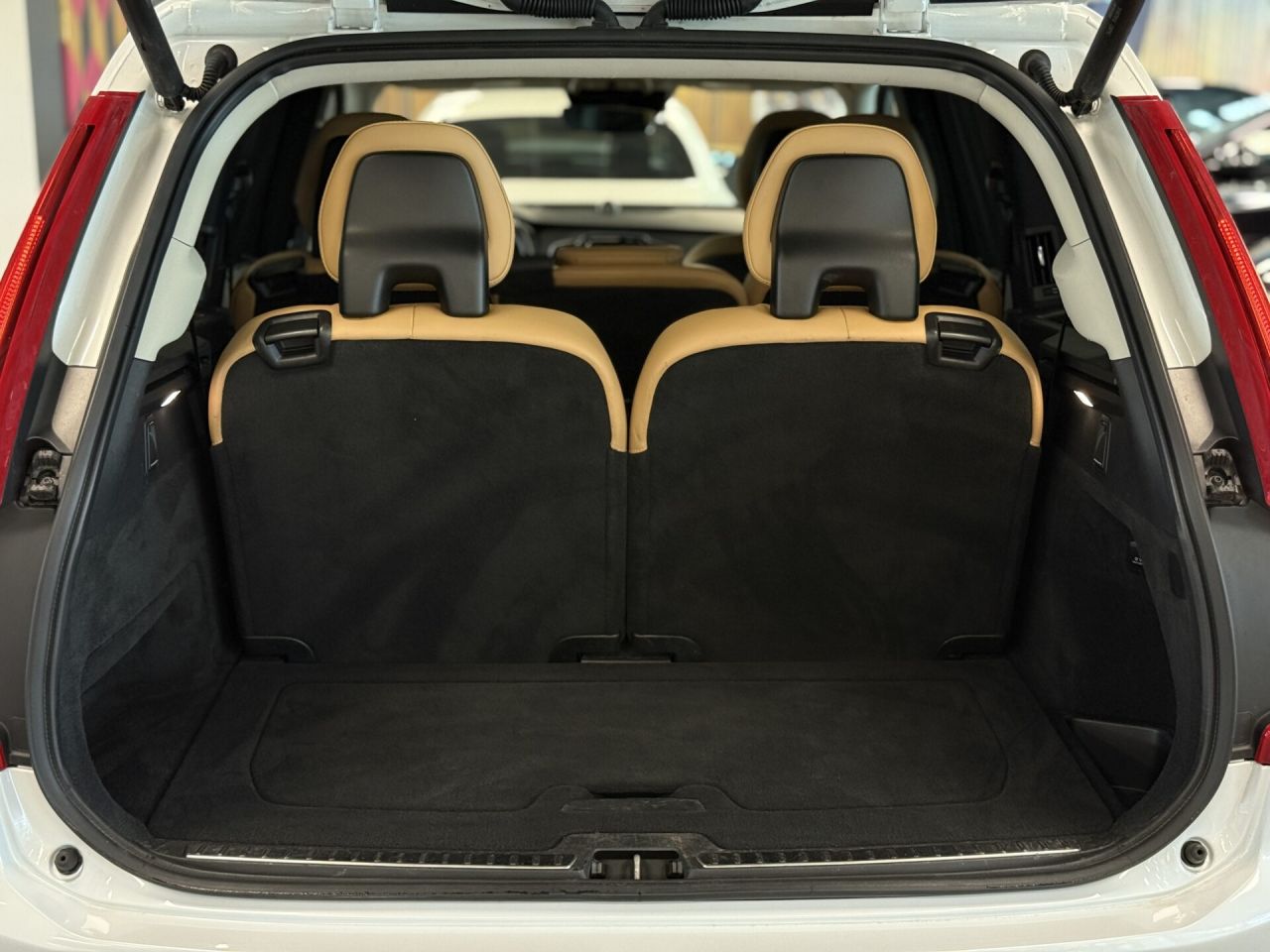 Volvo XC90 | 7