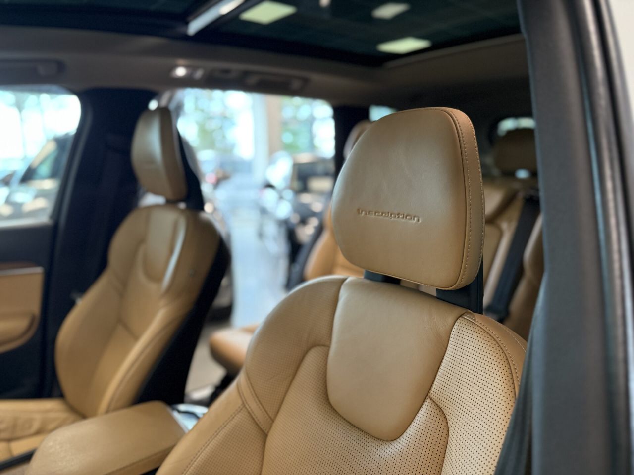 Volvo XC90 | 29