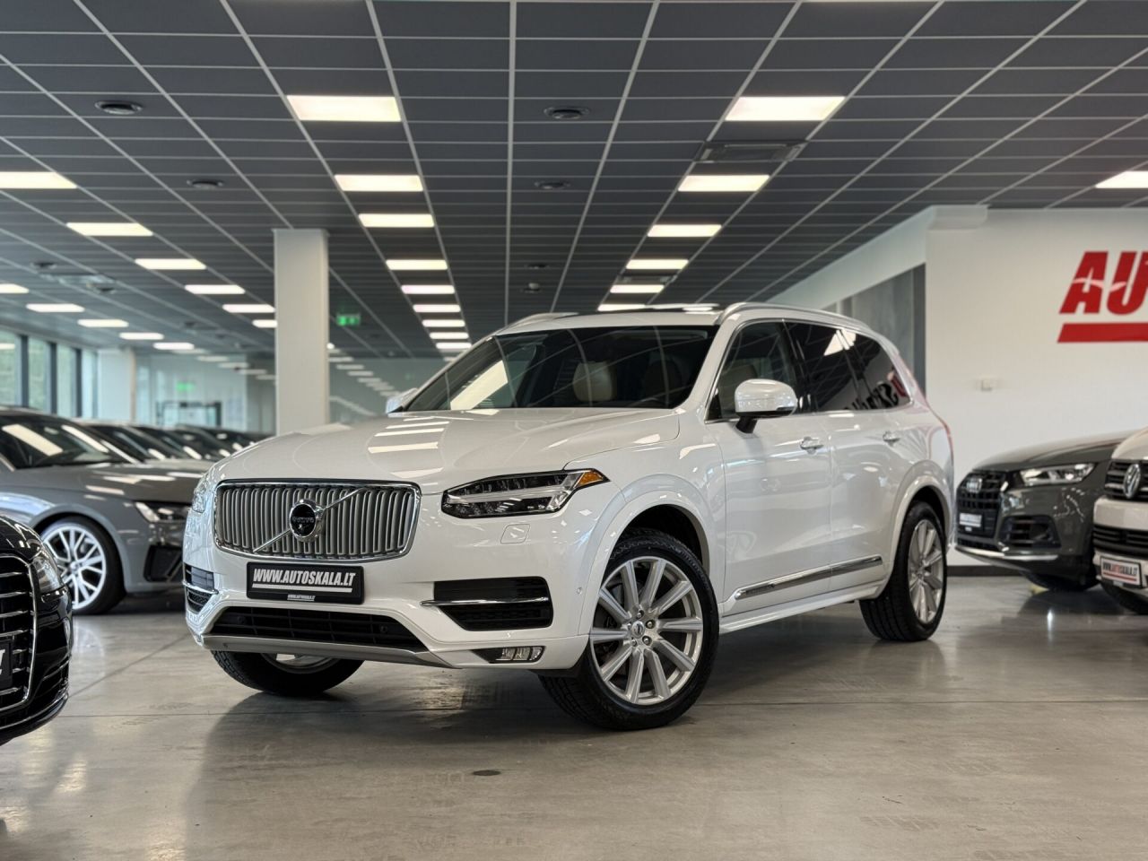Volvo XC90 | 35