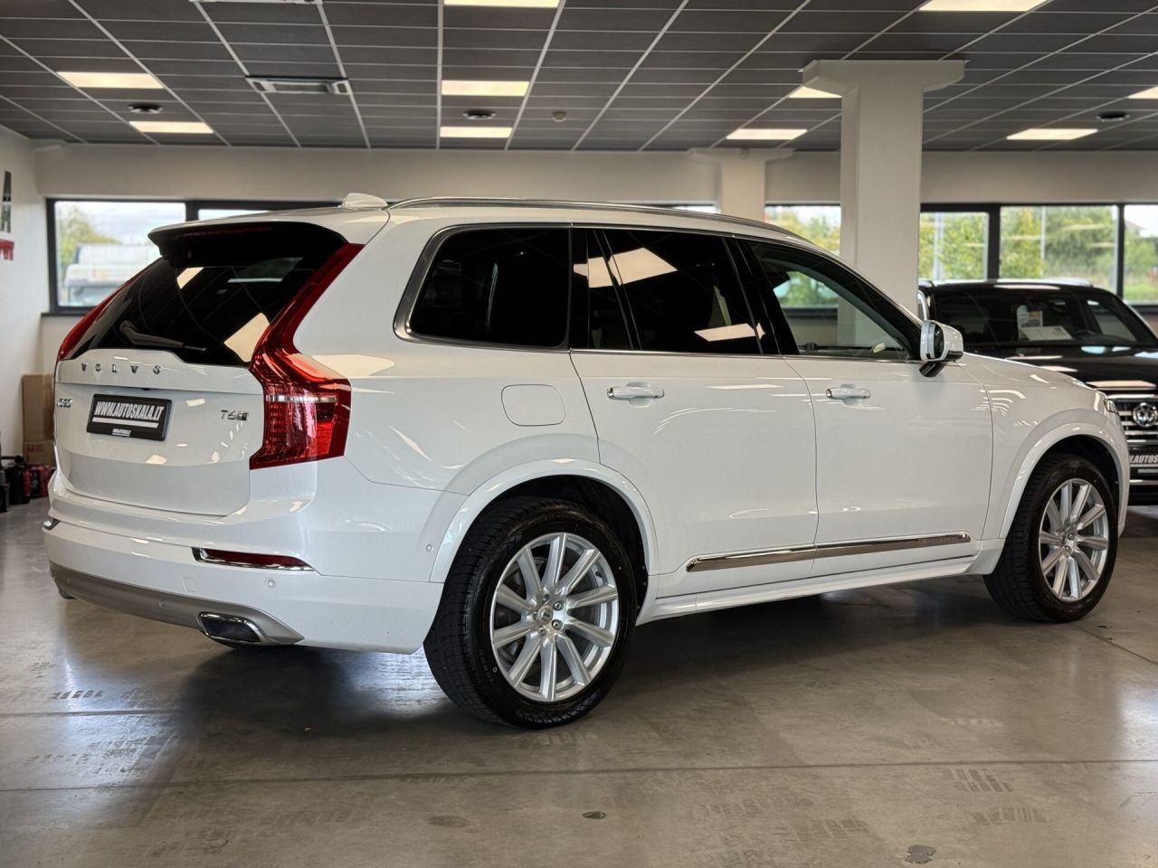 Volvo XC90 | 6