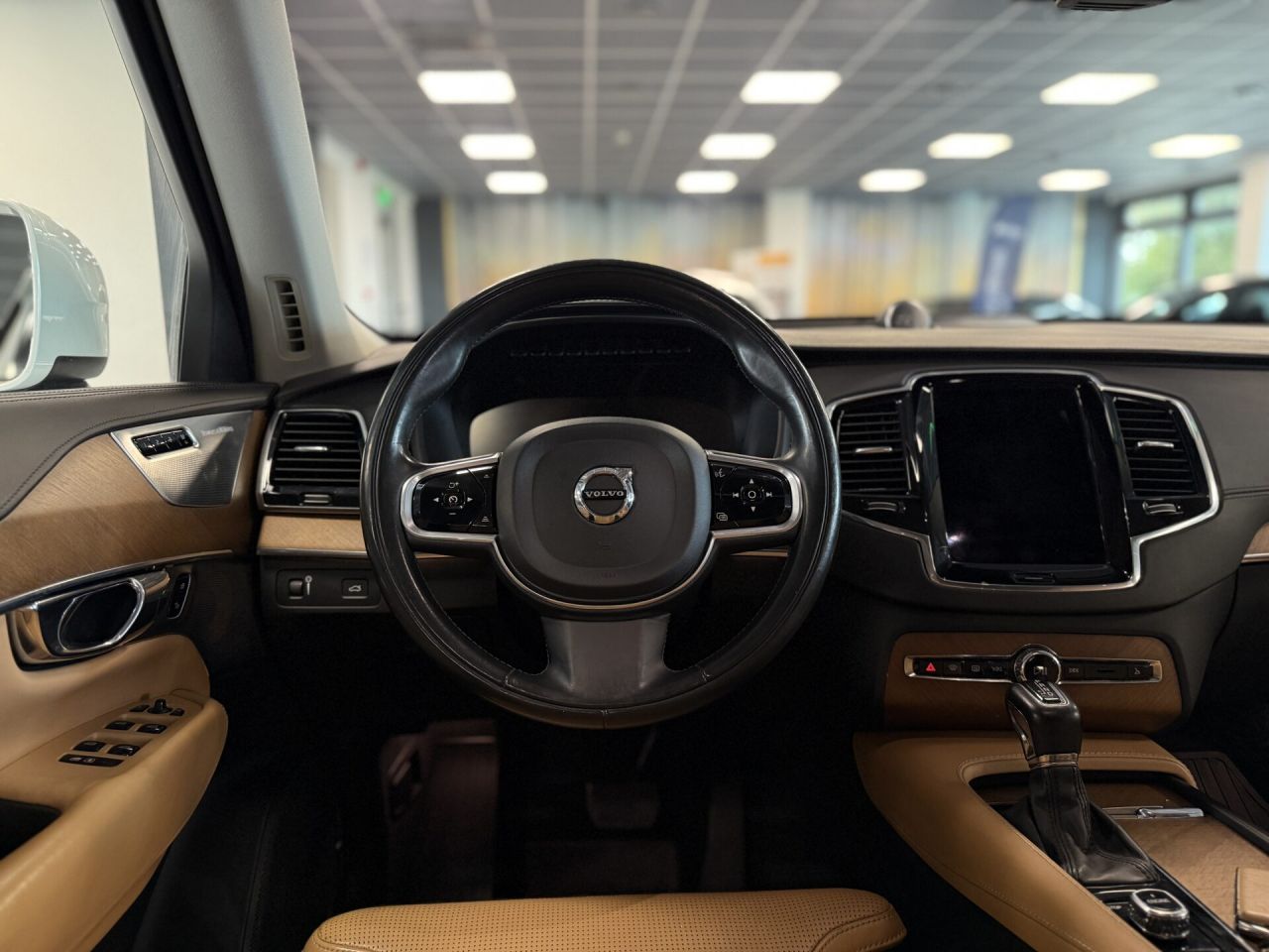 Volvo XC90 | 3