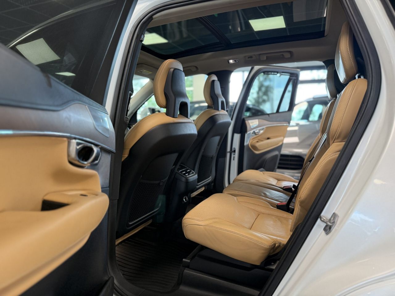 Volvo XC90 | 31