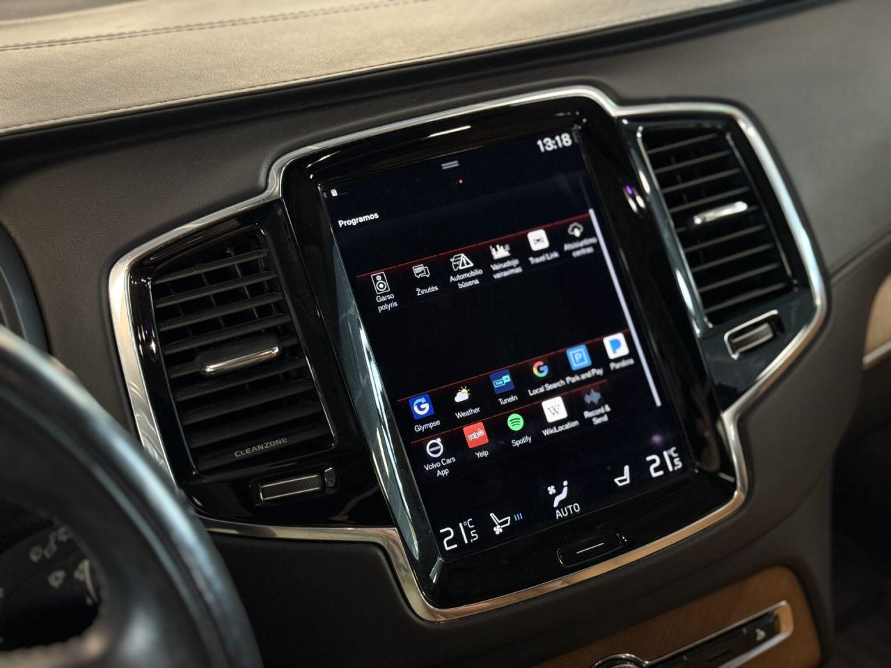 Volvo XC90 | 18