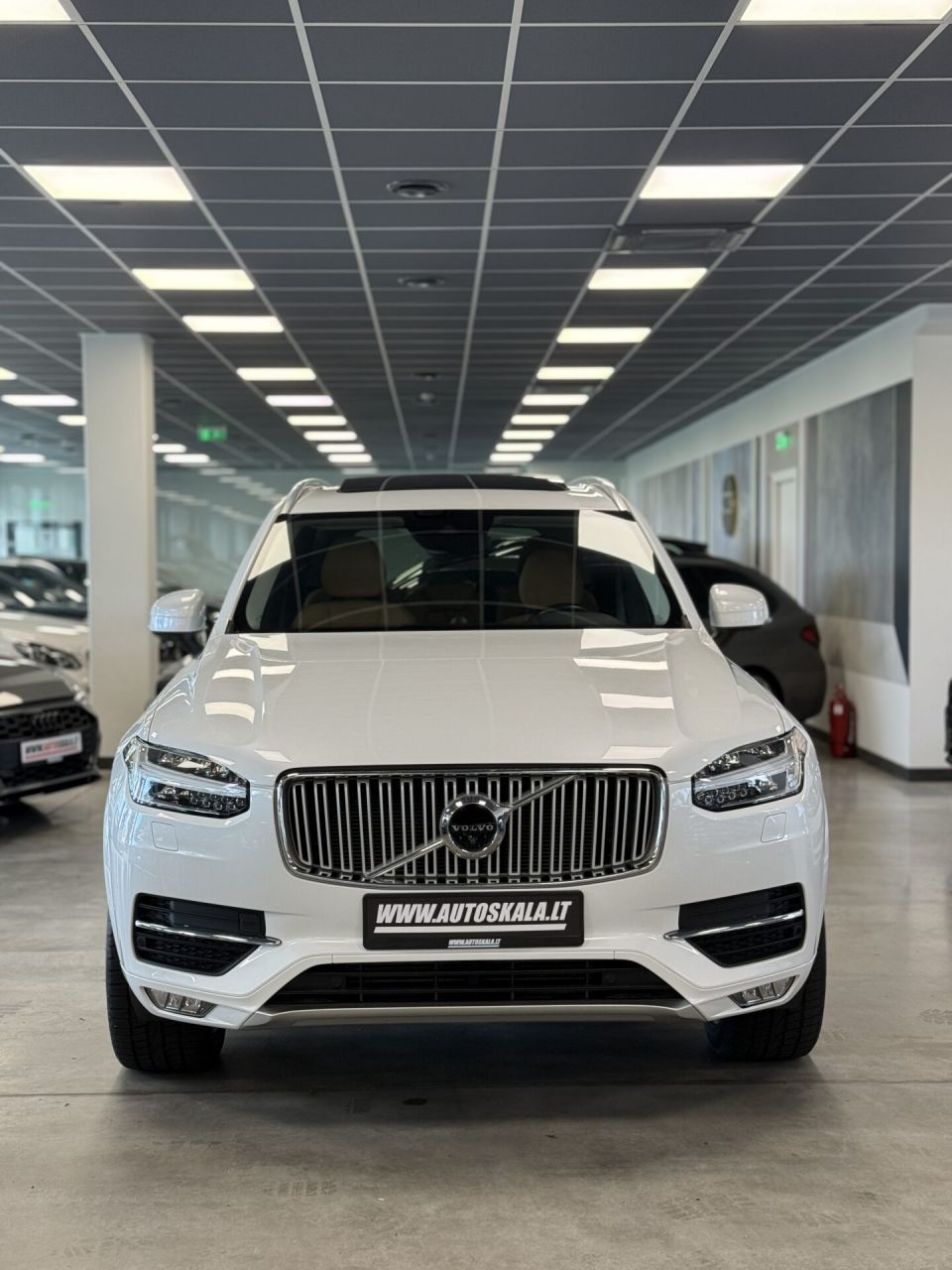 Volvo XC90 | 1
