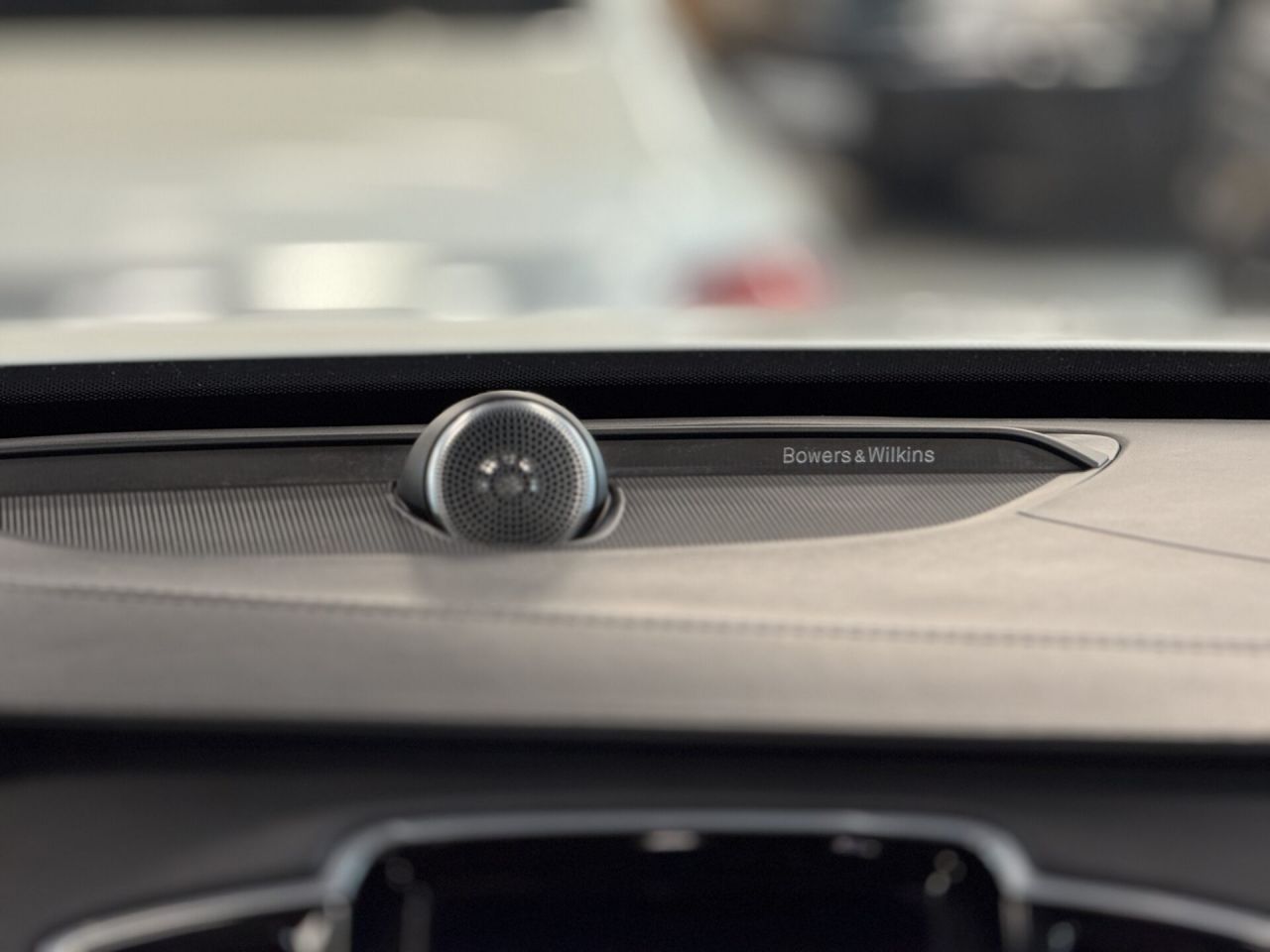 Volvo XC90 | 23
