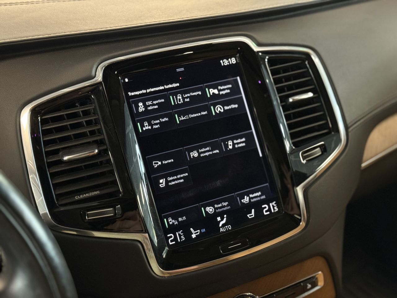 Volvo XC90 | 16