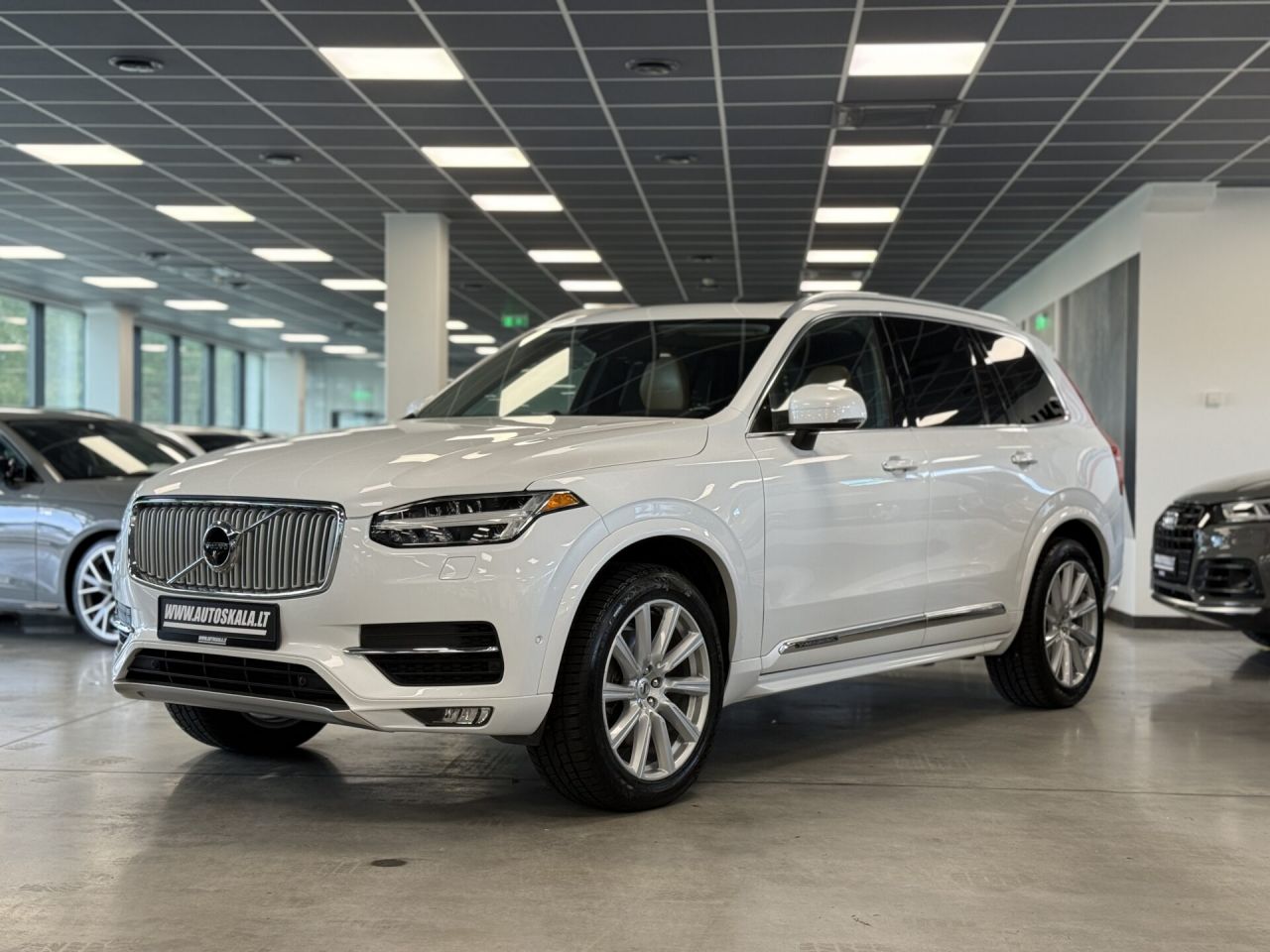 Volvo XC90 | 41