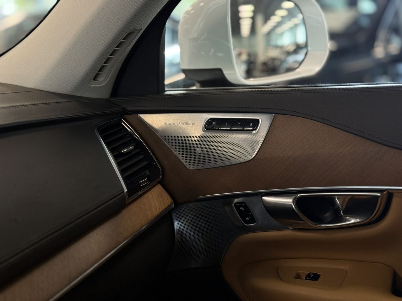 Volvo XC90 | 13