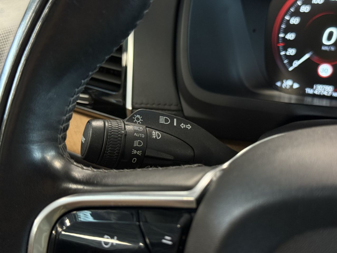 Volvo XC90 | 15