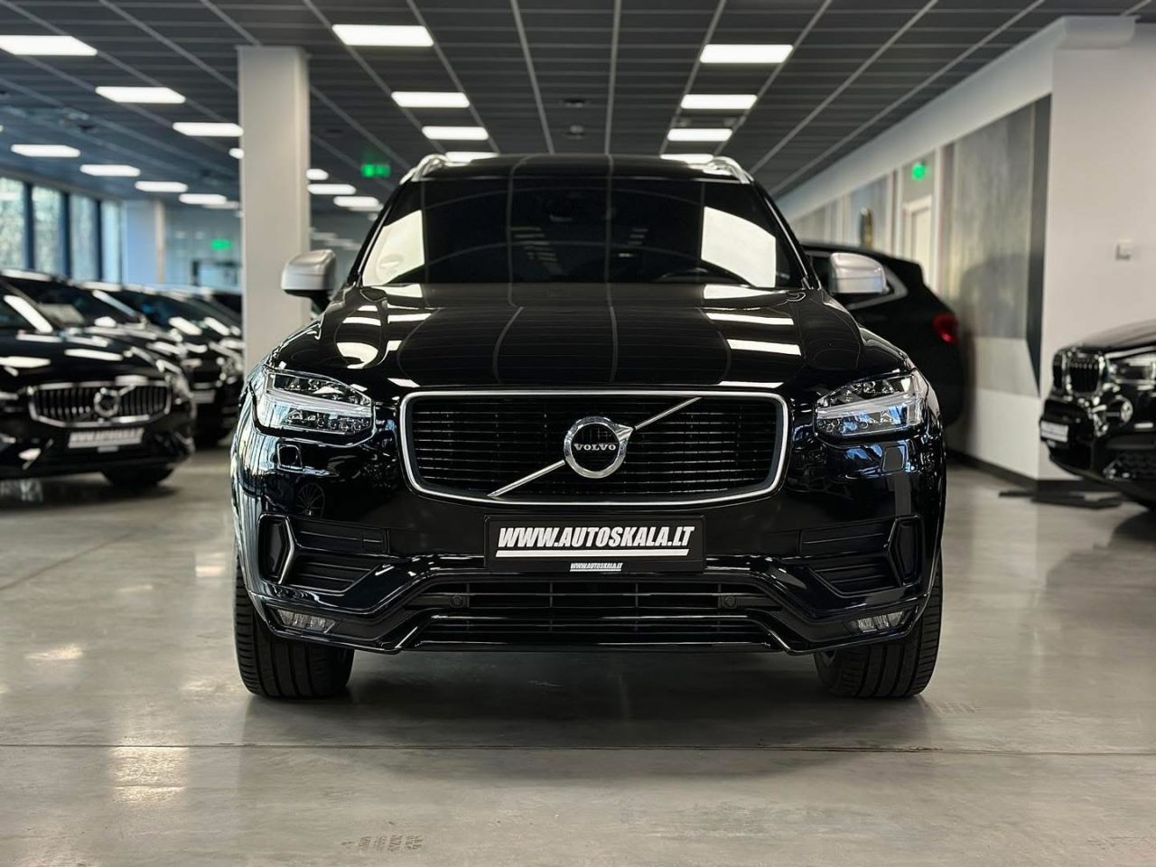 Volvo XC90 | 6