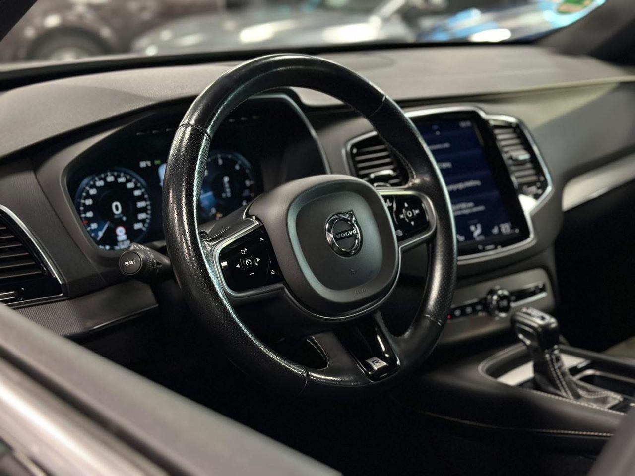 Volvo XC90 | 9