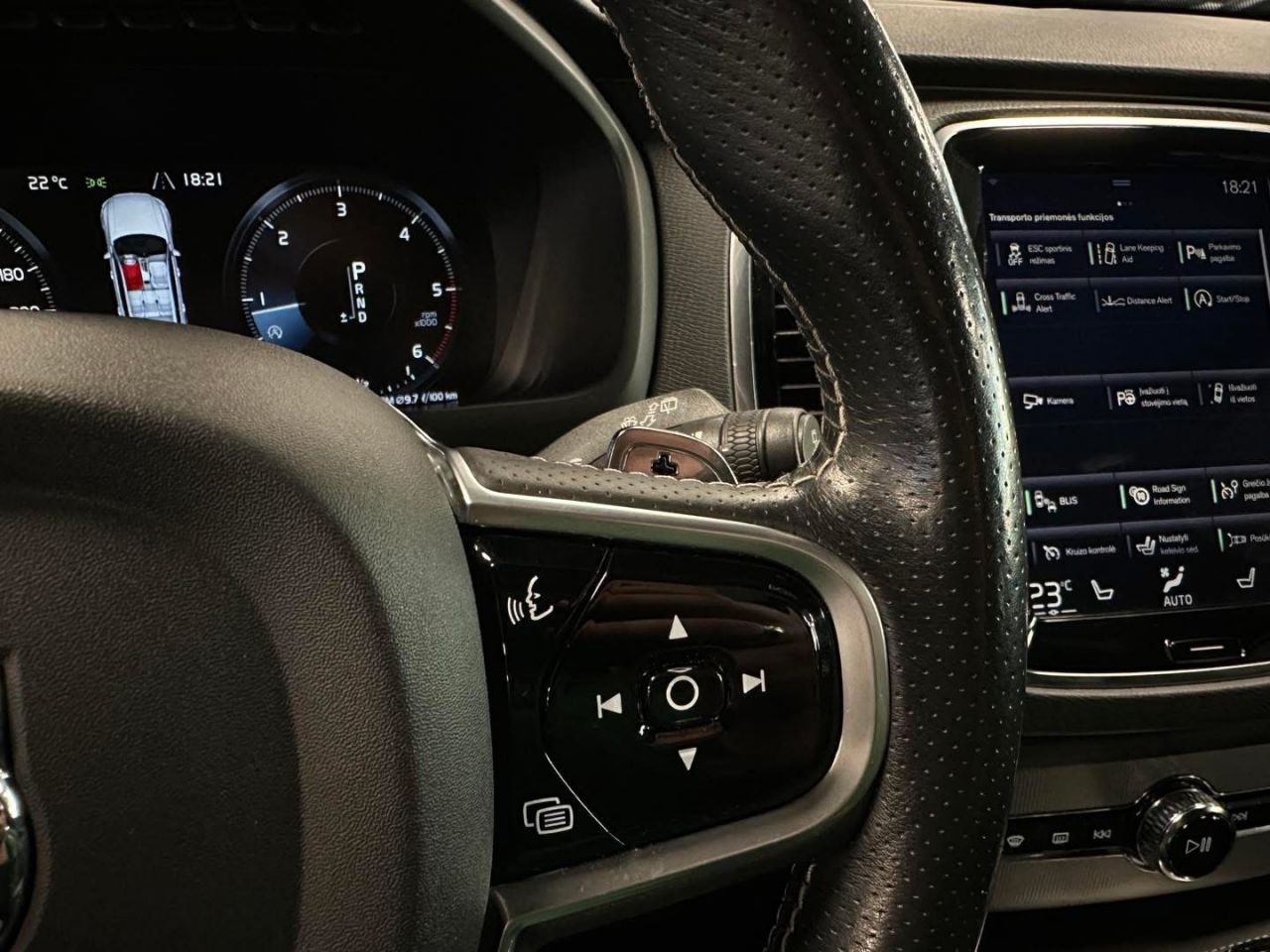 Volvo XC90 | 29