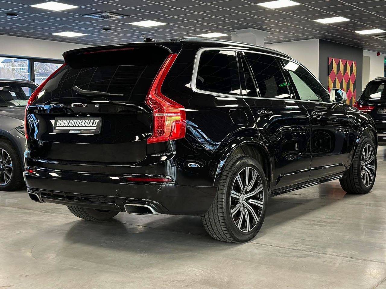 Volvo XC90 | 8