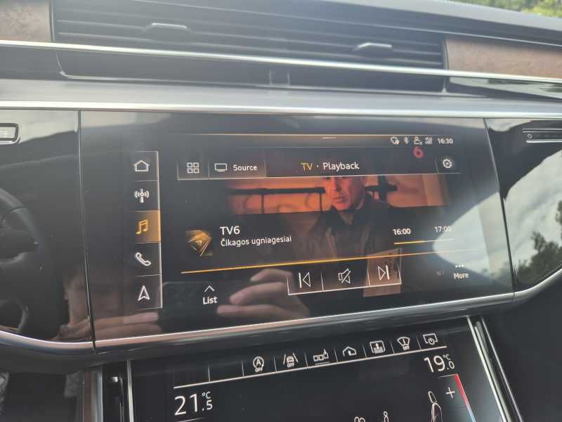 Audi A8 | 18